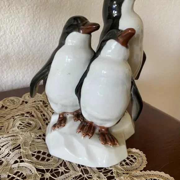 Vintage * Porcegama Valencia Spain * CUART de POBLET * 3 PENGUINS * signed *RHTF